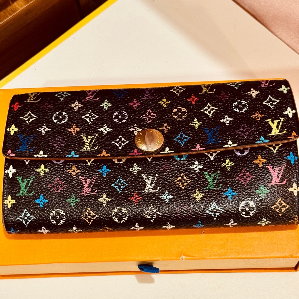 Multicolor Designer Women's Wallet - Picture 11 of 16